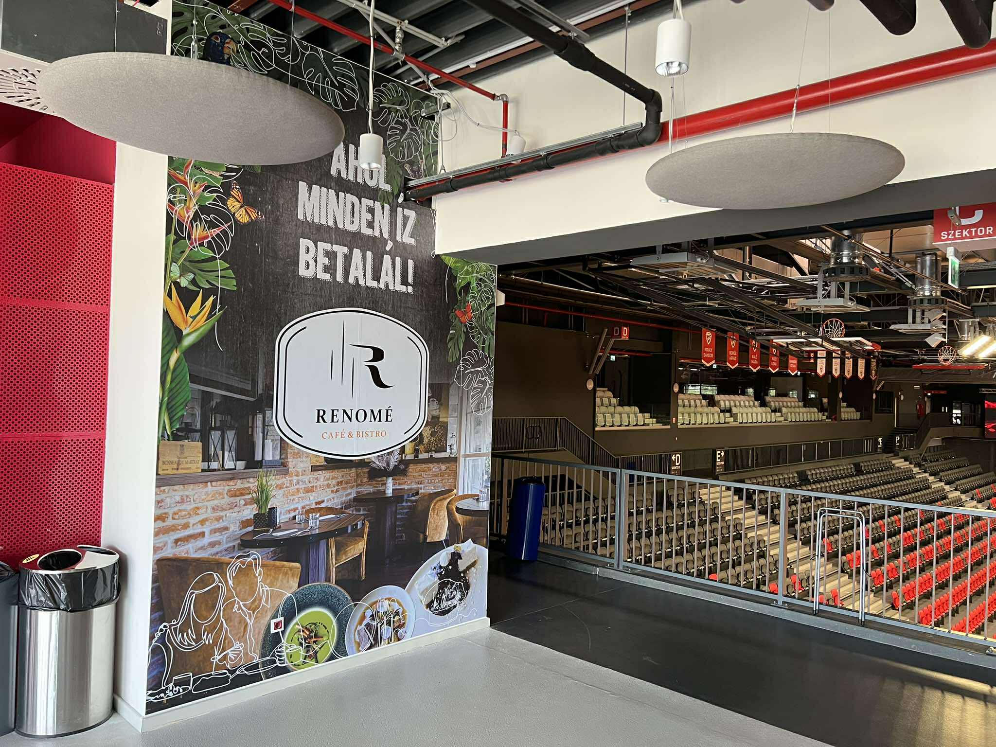 Renome Café Bistro falmatrica teljes falon