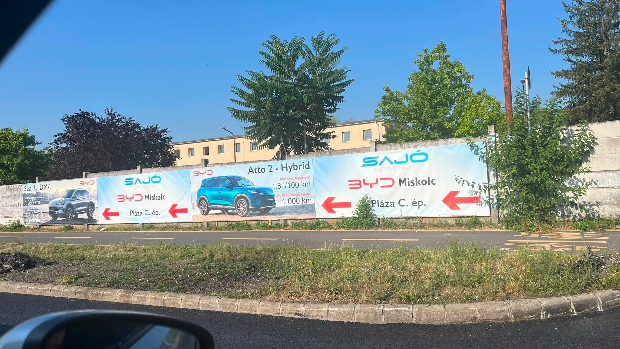 BYD reklámtábla méretű molinók