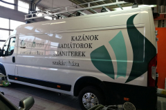 Univentil  vágott autódekor matrica